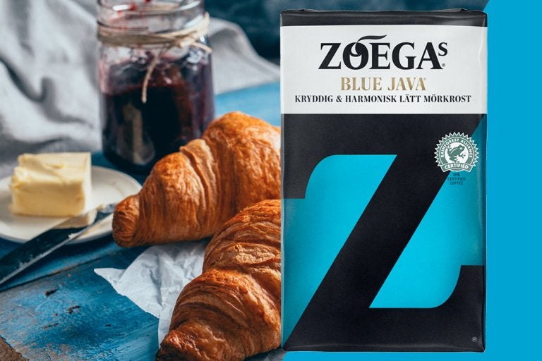 blue java with croissant