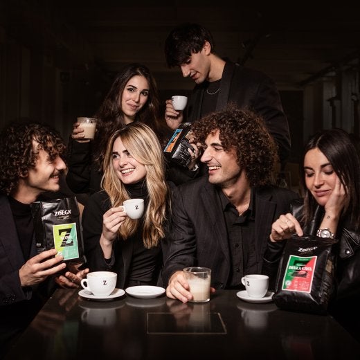 sex personer som provar espresso 