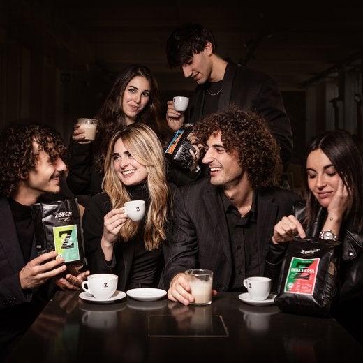 sex personer som provar espresso