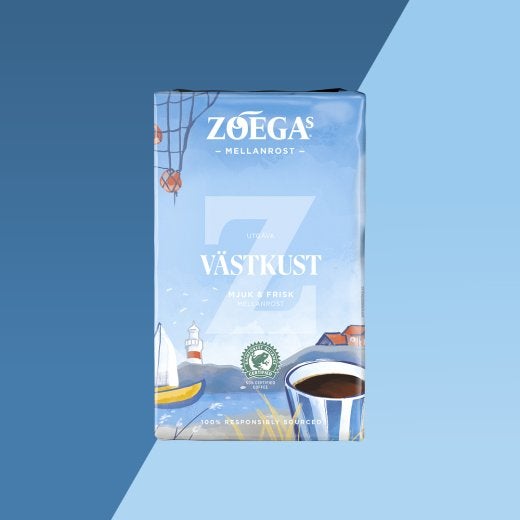 bild på ett västkust kaffepaket med blå bakgrund 