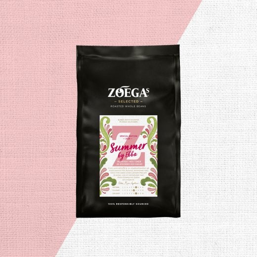 Bild på ett paket kaffe med rosa/vit bakgrund