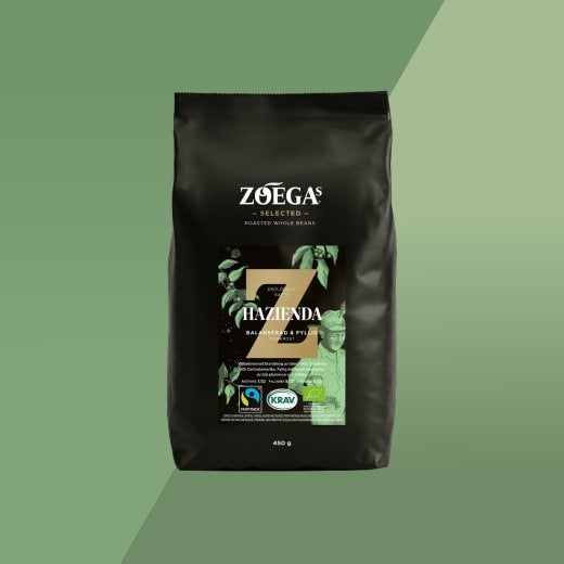bild av ett paketkaffe med grön bakgrund 